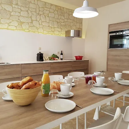 Sublime Flat With Terrace Villeseque-des-Corbieres