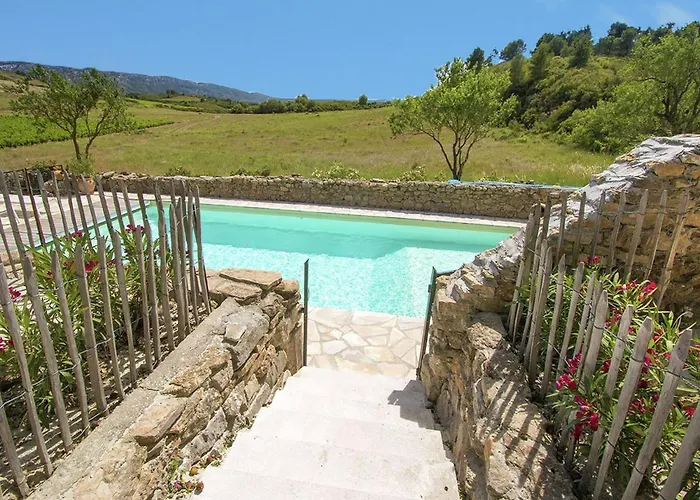 Tranquil In * Villeseque-des-Corbieres